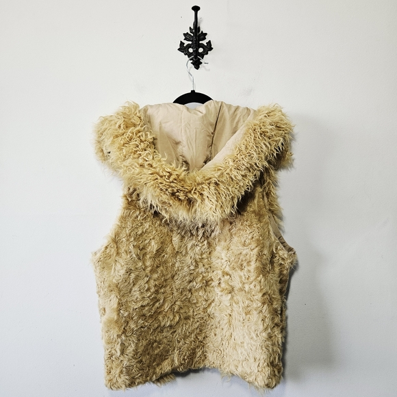 Vintage Shearling Vest in Mustard - Picture 3 of 9
